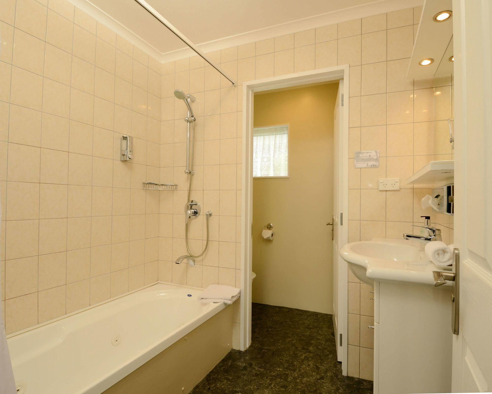 Tower Lodge Motel Invercargill Esterno foto
